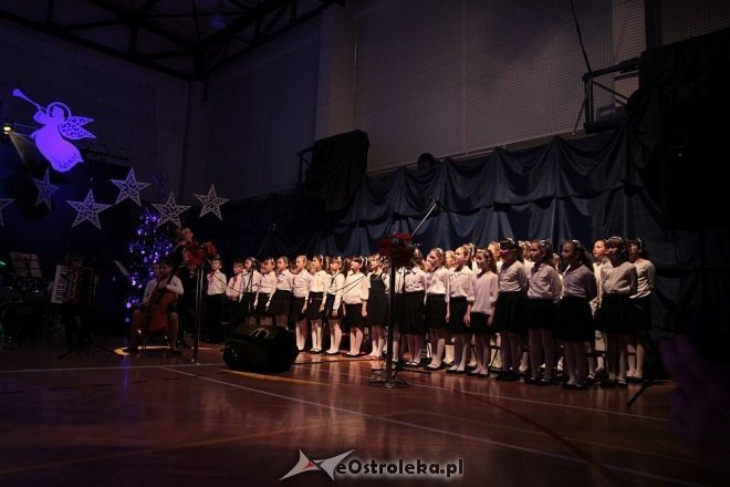 Betlejem ostrołęckiej Dziesiątki [15.12.2014] - zdjęcie #27 - eOstroleka.pl