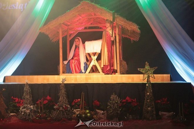 Betlejem ostrołęckiej Dziesiątki [15.12.2014] - zdjęcie #17 - eOstroleka.pl