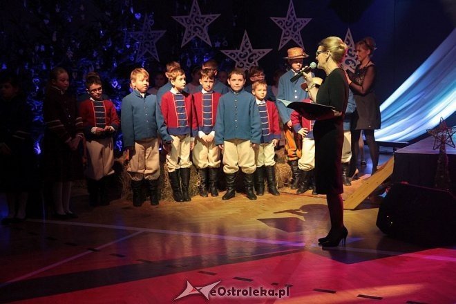 Betlejem ostrołęckiej Dziesiątki [15.12.2014] - zdjęcie #13 - eOstroleka.pl