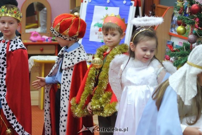  Ostrołęka: Jasełka w wykonaniu przedszkolaków z „ósemki” [16.12.2014] - zdjęcie #17 - eOstroleka.pl