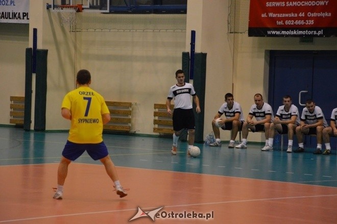Nocna Liga Futsalu - 2. kolejka [20.12.2014] - zdjęcie #11 - eOstroleka.pl