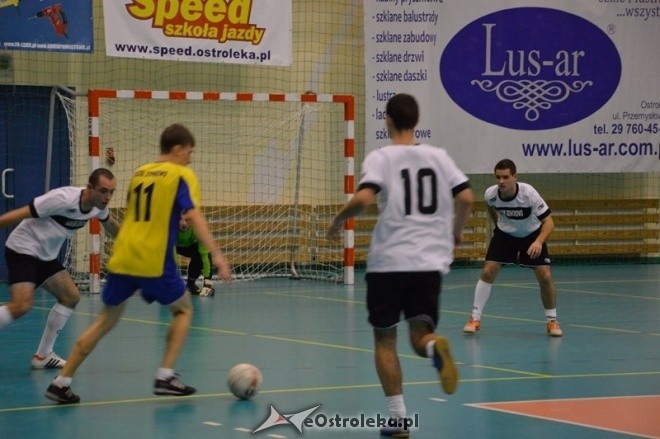 Nocna Liga Futsalu - 2. kolejka [20.12.2014] - zdjęcie #16 - eOstroleka.pl