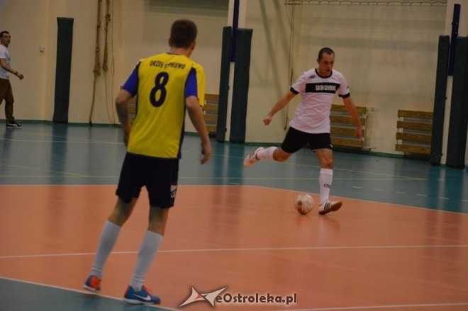 Nocna Liga Futsalu - 2. kolejka [20.12.2014] - zdjęcie #22 - eOstroleka.pl