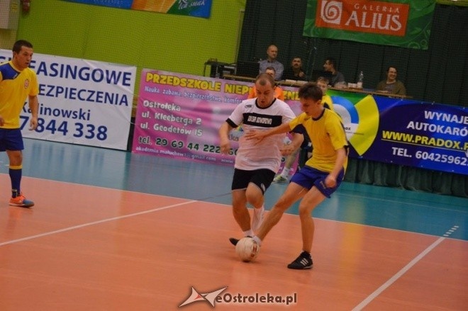 Nocna Liga Futsalu - 2. kolejka [20.12.2014] - zdjęcie #40 - eOstroleka.pl