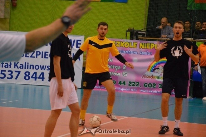Nocna Liga Futsalu - 2. kolejka [20.12.2014] - zdjęcie #15 - eOstroleka.pl