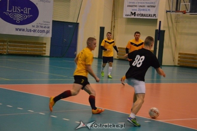 Nocna Liga Futsalu - 2. kolejka [20.12.2014] - zdjęcie #97 - eOstroleka.pl