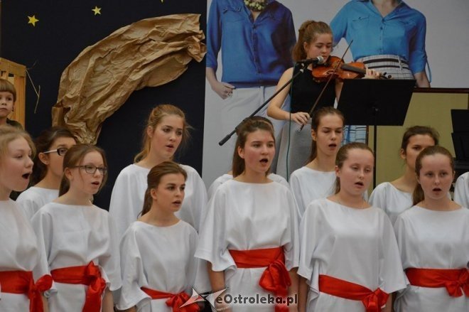 Świąteczne nastroje w Galerii Bursztynowej [21.12.2014] - zdjęcie #41 - eOstroleka.pl