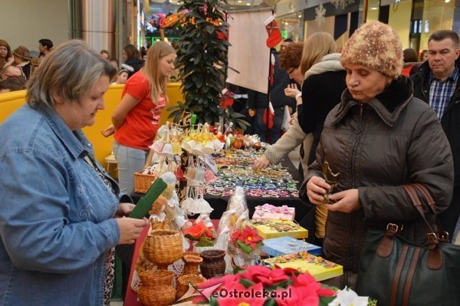 Świąteczne nastroje w Galerii Bursztynowej [21.12.2014] - zdjęcie #29 - eOstroleka.pl