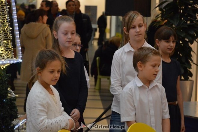 Świąteczne nastroje w Galerii Bursztynowej [21.12.2014] - zdjęcie #4 - eOstroleka.pl