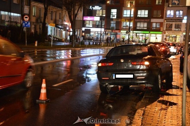 Potrącenie pieszego przy skrzyżowaniu ulic Gorbatowa i Kopernika [22.12.2014] - zdjęcie #6 - eOstroleka.pl