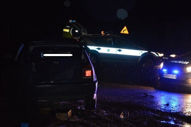 Wypadek w Chudku [23.12.2014] - zdjęcie #3 - eOstroleka.pl