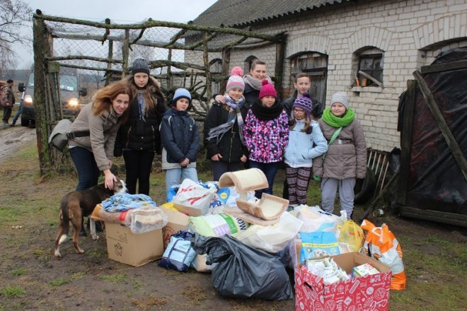 Ostrołęka: Przedświąteczna zbiórka darów dla schroniska w Kruszewie [26.12.2014] - zdjęcie #9 - eOstroleka.pl