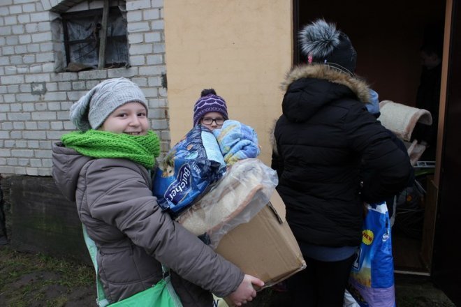 Ostrołęka: Przedświąteczna zbiórka darów dla schroniska w Kruszewie [26.12.2014] - zdjęcie #11 - eOstroleka.pl