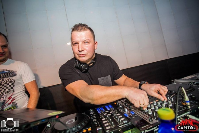 II dzień świąt - Dj Hubertuse w Clubie Capitol [26.12.2014] - zdjęcie #35 - eOstroleka.pl