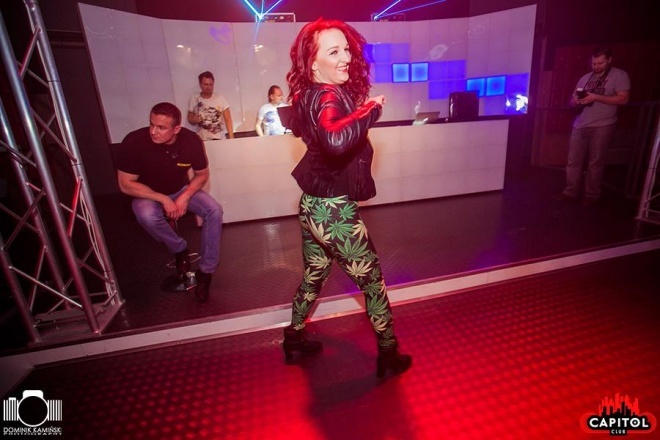 II dzień świąt - Dj Hubertuse w Clubie Capitol [26.12.2014] - zdjęcie #30 - eOstroleka.pl