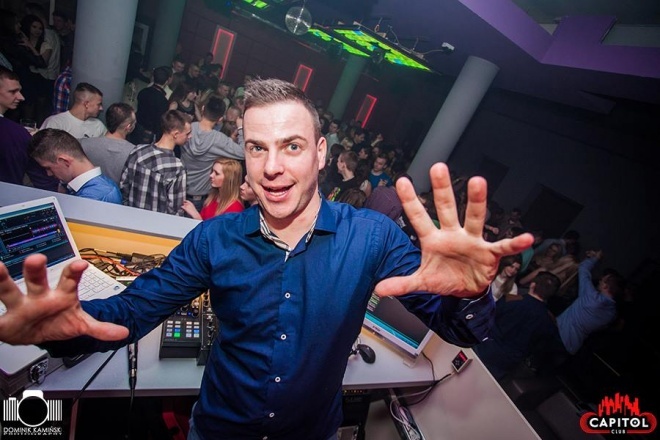 II dzień świąt - Dj Hubertuse w Clubie Capitol [26.12.2014] - zdjęcie #98 - eOstroleka.pl