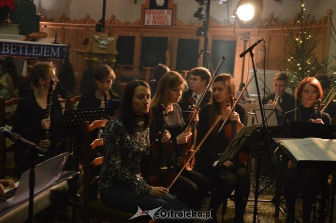 Koncert Ostrołęckiej Orkiestry Kameralnej [27.12.2014] - zdjęcie #9 - eOstroleka.pl
