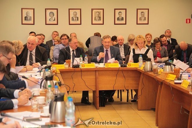 IV sesja Rady Miasta Ostrołęki [30.12.2014] - zdjęcie #11 - eOstroleka.pl