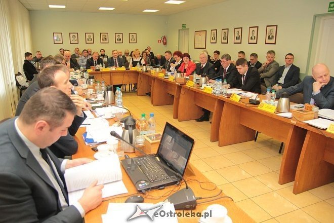 IV sesja Rady Miasta Ostrołęki [30.12.2014] - zdjęcie #14 - eOstroleka.pl