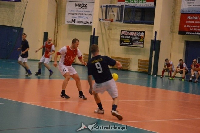 Nocna Liga Futsalu - 4. kolejka [02.01.2015] - zdjęcie #9 - eOstroleka.pl