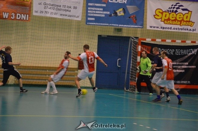 Nocna Liga Futsalu - 4. kolejka [02.01.2015] - zdjęcie #12 - eOstroleka.pl