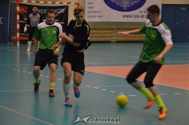 Nocna Liga Futsalu - 4. kolejka [02.01.2015] - zdjęcie #8 - eOstroleka.pl