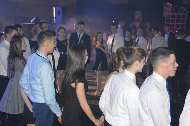 Studniówka III LO [03.01.2014] - zdjęcie #97 - eOstroleka.pl