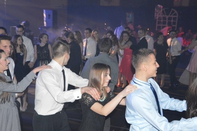 Studniówka III LO [03.01.2014] - zdjęcie #96 - eOstroleka.pl