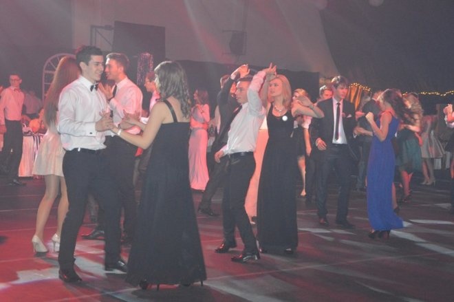 Studniówka III LO [03.01.2014] - zdjęcie #70 - eOstroleka.pl