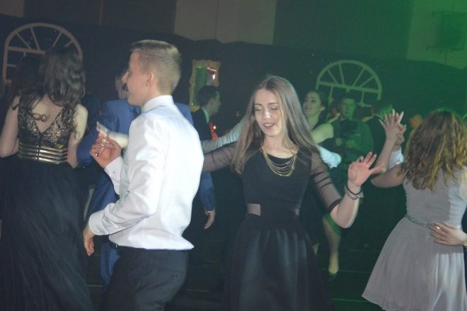 Studniówka III LO [03.01.2014] - zdjęcie #60 - eOstroleka.pl