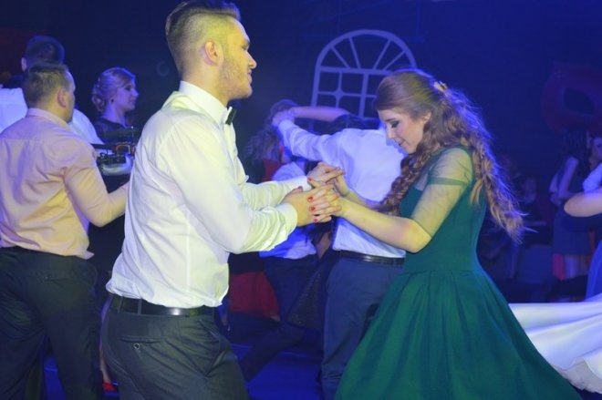 Studniówka III LO [03.01.2014] - zdjęcie #41 - eOstroleka.pl