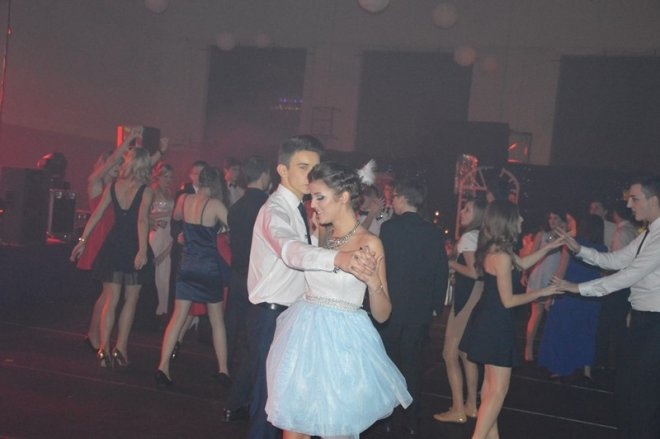 Studniówka III LO [03.01.2014] - zdjęcie #48 - eOstroleka.pl