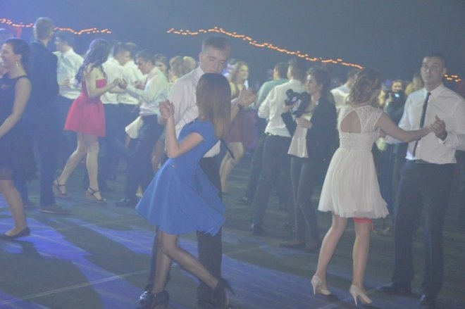 Studniówka III LO [03.01.2014] - zdjęcie #18 - eOstroleka.pl