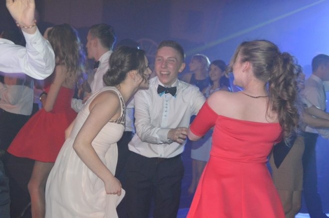 Studniówka III LO [03.01.2014] - zdjęcie #13 - eOstroleka.pl