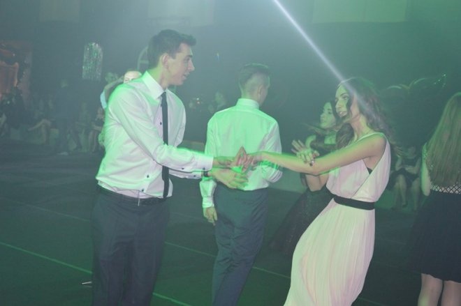 Studniówka III LO [03.01.2014] - zdjęcie #1 - eOstroleka.pl