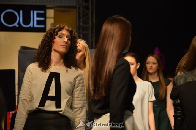 Pokaz mody w Galerii Bursztynowej [04.01.2014] - zdjęcie #9 - eOstroleka.pl
