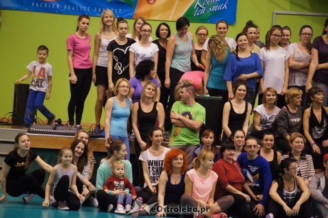 Maraton Zumby w hali im. A. Gołasia [17.01.2015] - zdjęcie #5 - eOstroleka.pl