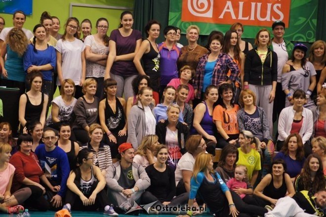 Maraton Zumby w hali im. A. Gołasia [17.01.2015] - zdjęcie #4 - eOstroleka.pl