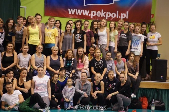 Maraton Zumby w hali im. A. Gołasia [17.01.2015] - zdjęcie #2 - eOstroleka.pl