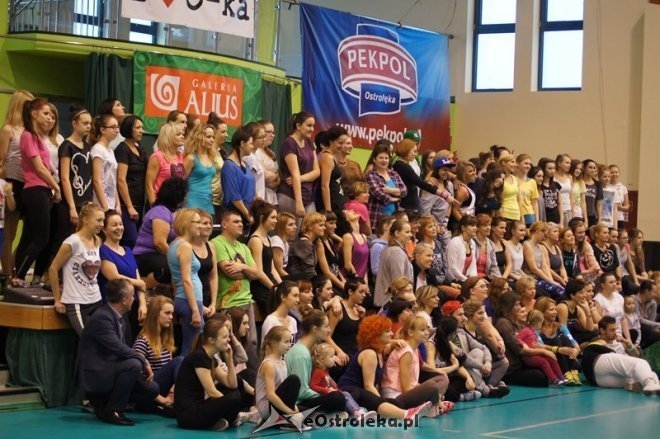 Maraton Zumby w hali im. A. Gołasia [17.01.2015] - zdjęcie #1 - eOstroleka.pl
