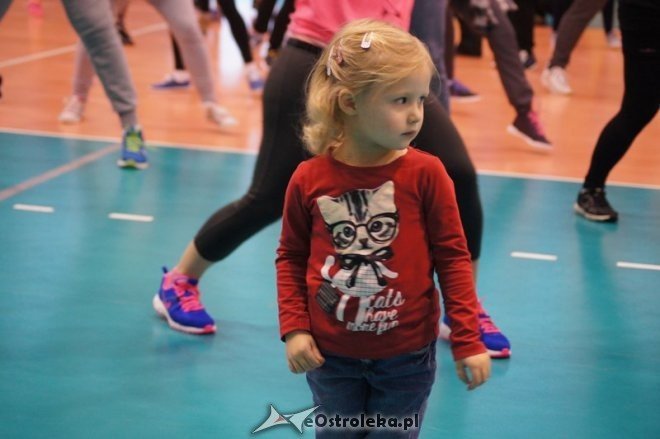 Maraton Zumby w hali im. A. Gołasia [17.01.2015] - zdjęcie #62 - eOstroleka.pl