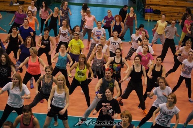 Maraton Zumby w hali im. A. Gołasia [17.01.2015] - zdjęcie #51 - eOstroleka.pl