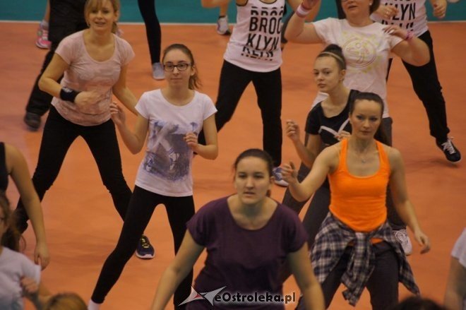 Maraton Zumby w hali im. A. Gołasia [17.01.2015] - zdjęcie #47 - eOstroleka.pl