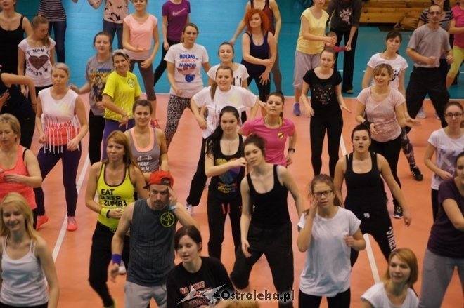 Maraton Zumby w hali im. A. Gołasia [17.01.2015] - zdjęcie #43 - eOstroleka.pl