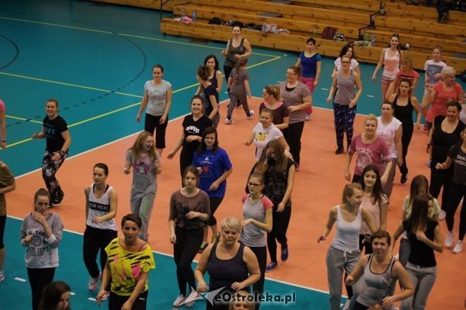 Maraton Zumby w hali im. A. Gołasia [17.01.2015] - zdjęcie #36 - eOstroleka.pl