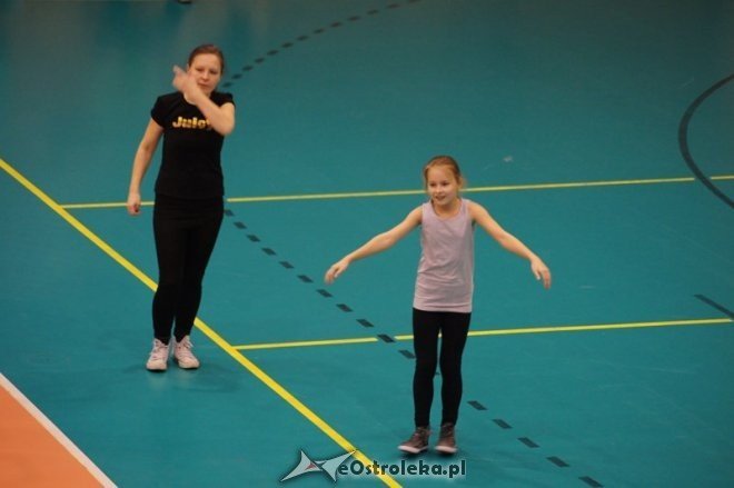 Maraton Zumby w hali im. A. Gołasia [17.01.2015] - zdjęcie #15 - eOstroleka.pl