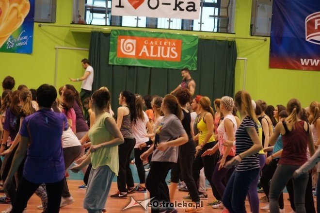 Maraton Zumby w hali im. A. Gołasia [17.01.2015] - zdjęcie #9 - eOstroleka.pl