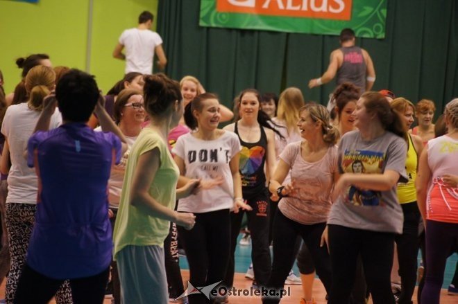 Maraton Zumby w hali im. A. Gołasia [17.01.2015] - zdjęcie #7 - eOstroleka.pl