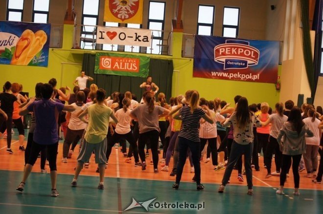 Maraton Zumby w hali im. A. Gołasia [17.01.2015] - zdjęcie #6 - eOstroleka.pl
