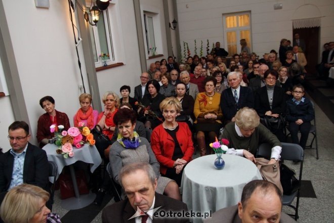Premiera książki „Kurpiowskie Kwiaty” dr Agnieszki Tańskiej [20.01.2015] - zdjęcie #24 - eOstroleka.pl